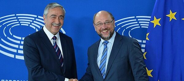 Avrupa Parlamentosu Başkanı Martin Schulz ile KKTC Cumhurbaşkanı Mustafa Akıncı - Sputnik Türkiye