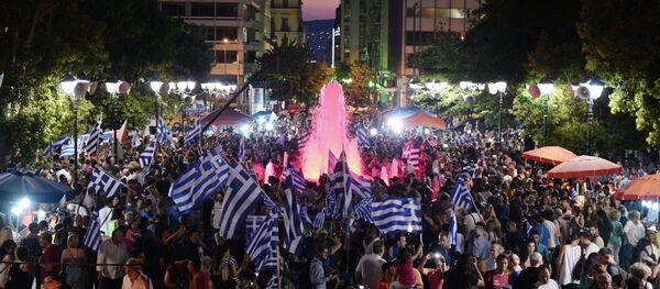 Yunanistan referandum kutlama - Sputnik Türkiye