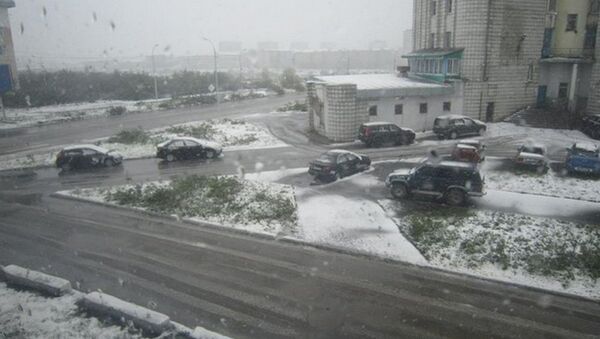 Rusya’nın kuzeyindeki Vorkuta kentinde kar yağdı. - Sputnik Türkiye