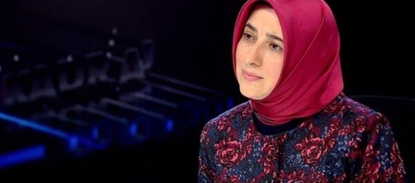 Özlem Zengin - Sputnik Türkiye