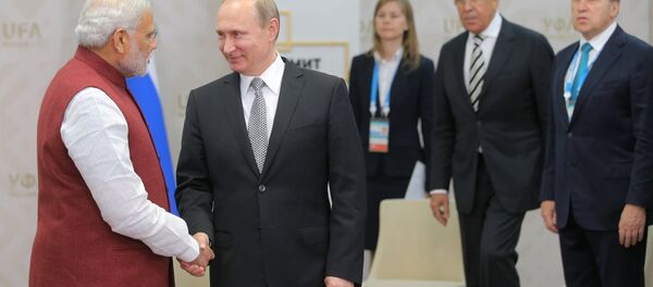 Vladimir Putin ve Narendra Modi - Sputnik Türkiye
