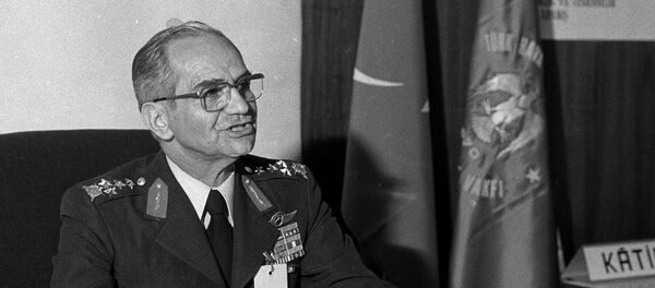 Tahsin Şahinkaya Tahsin Şahinkaya - Sputnik Türkiye