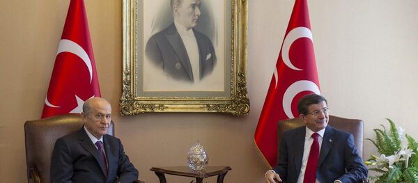 Ahmet Davutoğlu-Devlet Bahçeli - Sputnik Türkiye