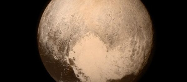Plüton'un gizemi aydınlatıyor Plüton'un gizemi aydınlatıyor - Sputnik Türkiye