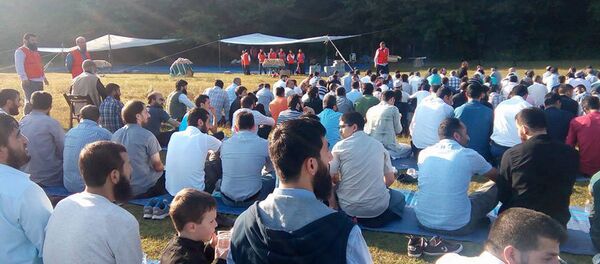 IŞİD, İstanbul'da toplu bayram namazı kıldı - Sputnik Türkiye