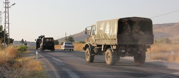 Suriye sınırına askeri sevkiyat - Sputnik Türkiye