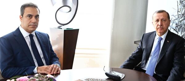 Cumhurbaşkanı Recep Tayyip Erdoğan ve  MİT Müsteşarı Hakan Fidan, Tarabya Köşkü'nde görüştü. - Sputnik Türkiye