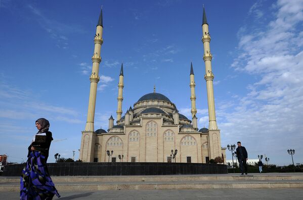 Grozni'de Hacı Ahmet Kadirov Cami - Sputnik Türkiye