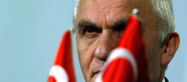 Dışişleri eski Bakanı Yaşar Yakış - Sputnik Türkiye