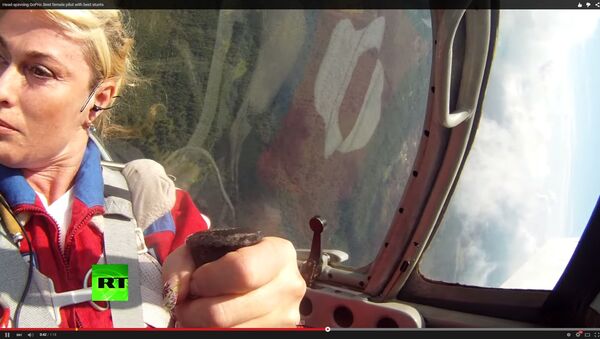 Rus kadın akrobasi pilotu: Svetlana Kapanina - Sputnik Türkiye