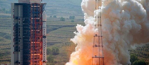 Çin uzaya iki uydu daha gönderdi - Sputnik Türkiye