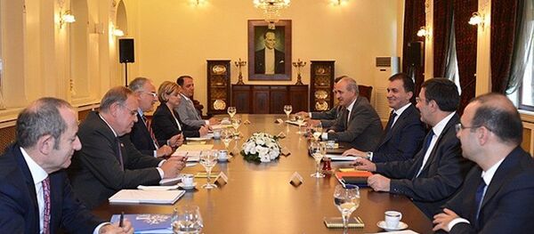 AK Parti ile CHP heyetleri arasında üçüncü görüşme - Sputnik Türkiye