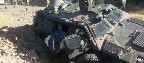 Bingöl'de askeri araca mayınlı saldırı Bingöl'de askeri araca mayınlı saldırı - Sputnik Türkiye