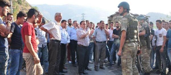 'Canlı kalkan' olmaya gidenlere izin verilmedi - Sputnik Türkiye