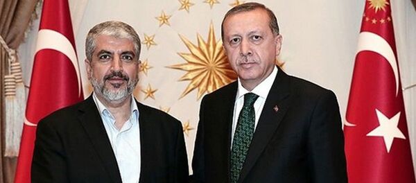 Cumhurbaşkanı Recep Tayyip Erdoğan ile Hamas Siyasi Büro lideri Halid Meşal. - Sputnik Türkiye