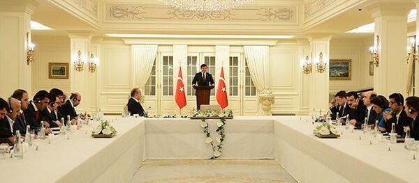 Başbakan Ahmet Davutoğlu, Çankaya Köşkü'nde Irak Kürdistan Özerk Bölgesi’nden gelen gazeteci heyetini kabul etti. - Sputnik Türkiye