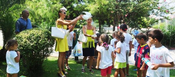 Türkiye’de yaşayan Ruslar barış güvercini uçurdu Türkiye’de yaşayan Ruslar barış güvercini uçurdu - Sputnik Türkiye