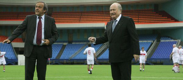 UEFA Başkanı Michel Platini- FIFA Başkanı Sepp Blatter - Sputnik Türkiye