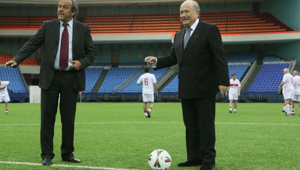 UEFA Başkanı Michel Platini- FIFA Başkanı Sepp Blatter - Sputnik Türkiye