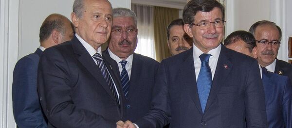 Ahmet Davutoğlu & Devlet Bahçeli - Sputnik Türkiye