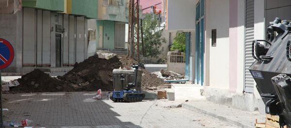 Varto'da PKK'lıların açtığı hendekler - Sputnik Türkiye