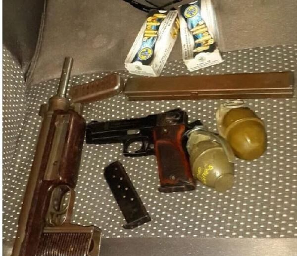 Dolmabahçe Sarayı'ndaki saldırıda kullanıldığı iddia edilen silahlar - Sputnik Türkiye