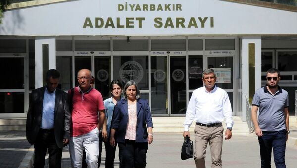 Diyarbakır'da 'öz yönetim' açıklaması yapan belediye başkanları adliyede - Sputnik Türkiye