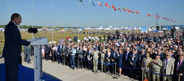 Vladimir Putin MAKS-2015 - Sputnik Türkiye