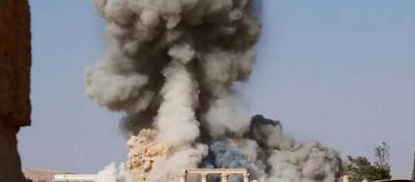 IŞİD Palmira'daki tapınağın patlatılma görüntülerini yayınladı - Sputnik Türkiye