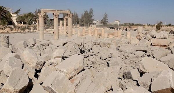 IŞİD, Palmira’daki tapınağın patlatılma fotoğraflarını yayınladı - Sputnik Türkiye