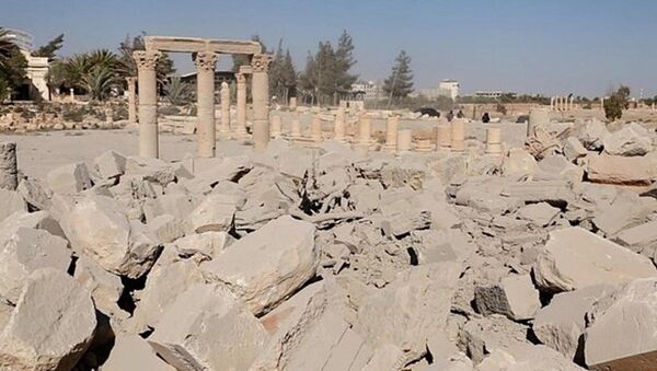 IŞİD, Palmira’daki tapınağın patlatılma fotoğraflarını yayınladı - Sputnik Türkiye