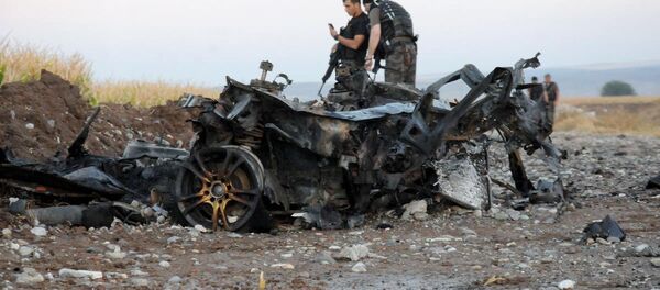 Patlatılan araçtan cephanelik çıktı - Sputnik Türkiye