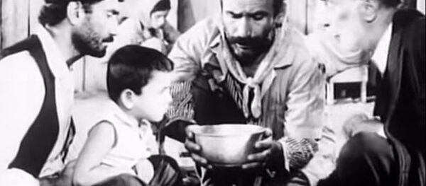 Yılmaz Güney'in umut filminden bir kare. - Sputnik Türkiye