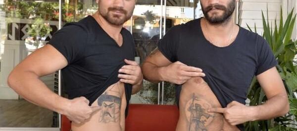 Türk boksörlerden Adriana Lima'ya 'Bozkurt' savunması Türk boksörlerden Adriana Lima'ya 'Bozkurt' savunması - Sputnik Türkiye