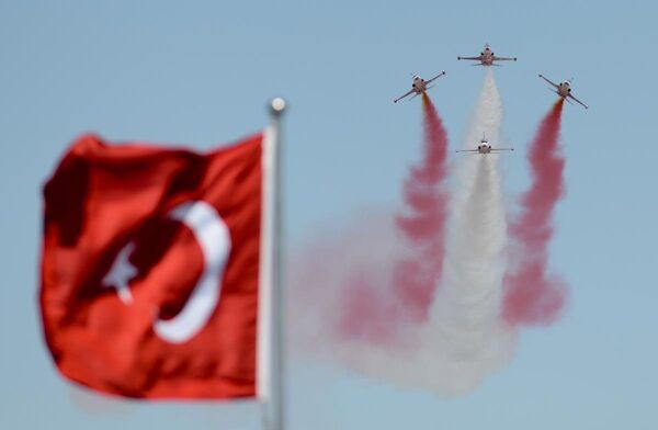 TSK'dan gövde gösterisi - Sputnik Türkiye