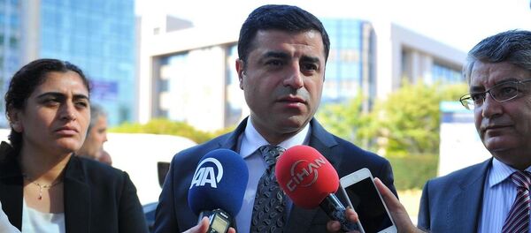 HDP Eş Genel Başkanı Selahattin Demirtaş - Sputnik Türkiye