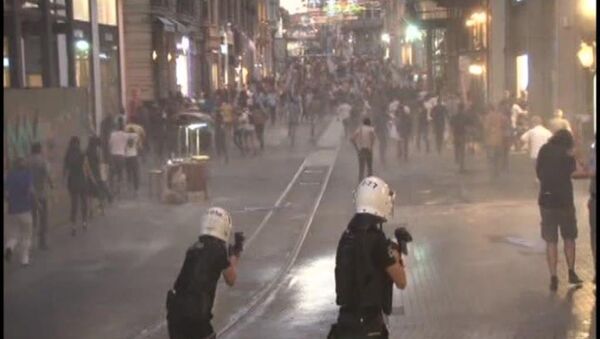 Taksim'de göstericilere müdahale - Sputnik Türkiye