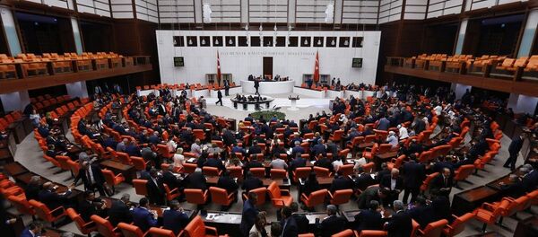 TBMM Genel Kurulu olağanüstü toplandı - Sputnik Türkiye