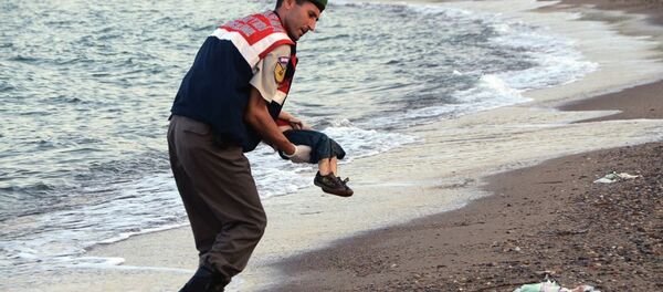 Kobanili küçük Aylan - Sputnik Türkiye