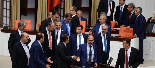 TBMM Genel Kurulu olağanüstü toplandı TBMM Genel Kurulu olağanüstü toplandı - Sputnik Türkiye