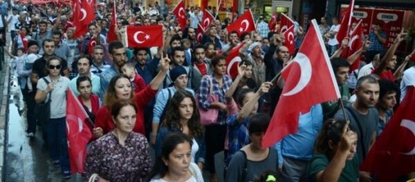 Türkiye'nin hemen hemen bütün illerinde, vatandaşlar, sivil toplum kuruluşu ve siyasi parti temsilcileri, Dağlıca ve Iğdır'daki saldırılara tepki gösterdi. Türkiye'nin hemen hemen bütün illerinde, vatandaşlar, sivil toplum kuruluşu ve siyasi parti temsilcileri, Dağlıca ve Iğdır'daki saldırılara tepki gösterdi. - Sputnik Türkiye
