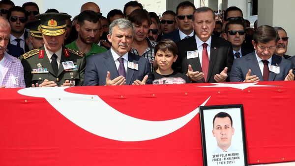 Iğdır şehitleri uğurlanıyor Iğdır şehitleri uğurlanıyor - Sputnik Türkiye