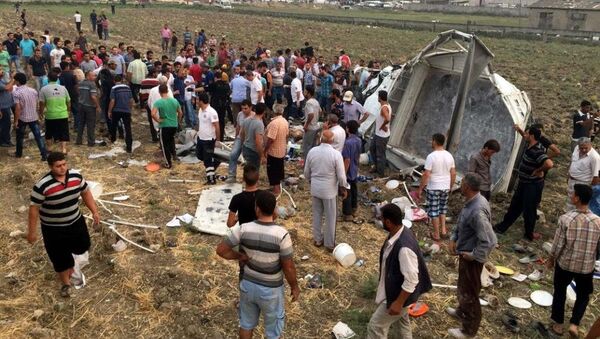 Hatay'da tarım işçilerini taşıyan pikap devrildi - Sputnik Türkiye