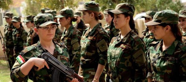 Irak'taki Yezidi kadınlar Irak'taki Yezidi kadınlar - Sputnik Türkiye