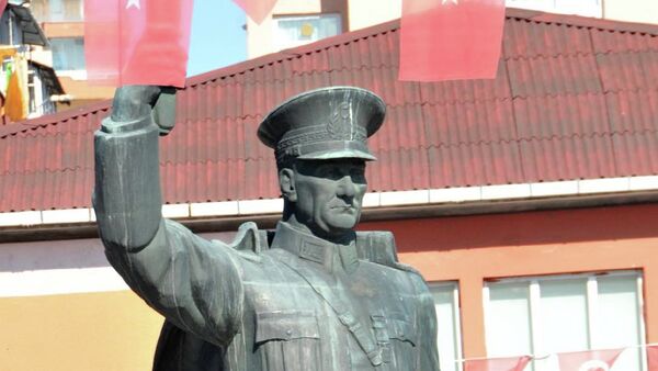 Atatürk heykeli - Sputnik Türkiye