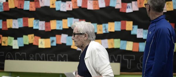 İspanya'nın doğusundaki Katalonya özerk yönetiminde 5.5 milyon seçmen, parlamento seçimi için sandık başına gitti. - Sputnik Türkiye