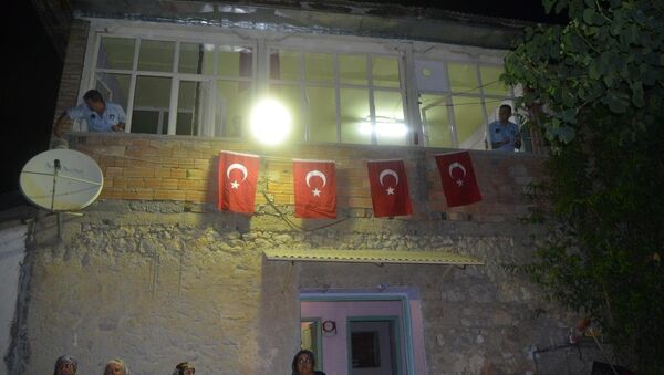 Adana'da polis aracına düzenlenen silahlı saldırı - Sputnik Türkiye