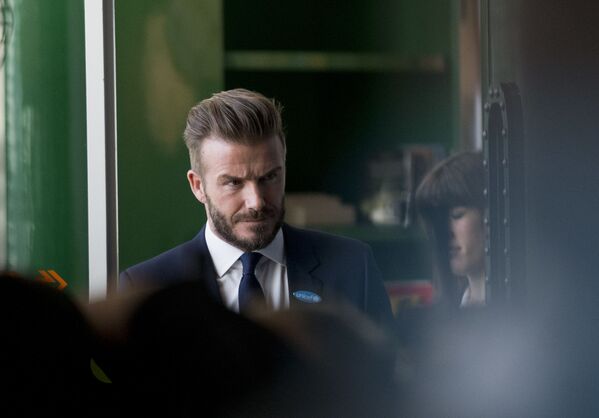 Eski İngiliz futbolcu David Beckham. - Sputnik Türkiye