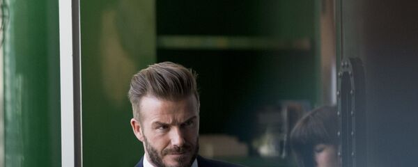 Eski İngiliz futbolcu David Beckham. - Sputnik Türkiye