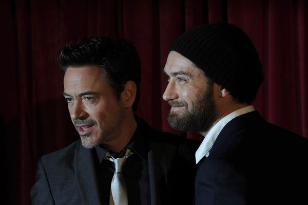 Amerikalı aktör Robert Downey ve İngiliz aktör Jude Law. - Sputnik Türkiye